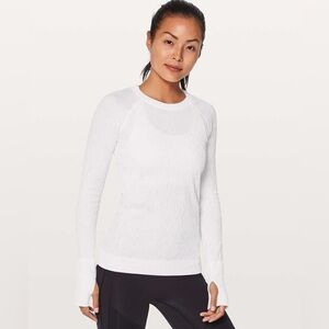 Lululemon Rest Less Pullover in white with a textured design XS